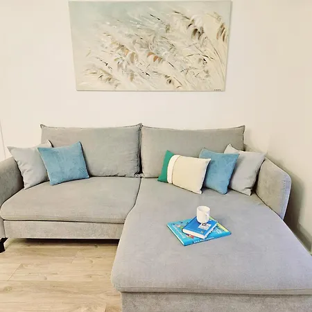 Old Town Serenity Breeze Prime Location Apartment
